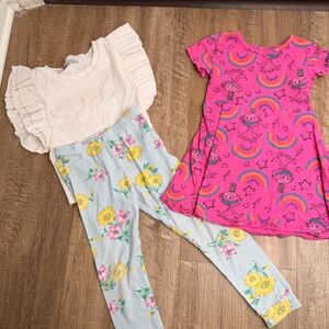 LOT of (3) 4T-5T Girls Clothes‎